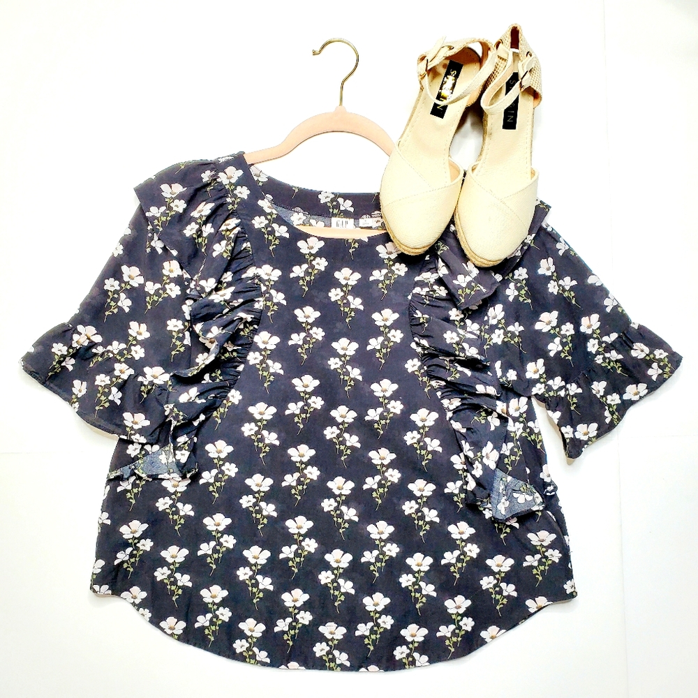 3/4 Sleeve Cascade Floral Ruffle Top Size Small